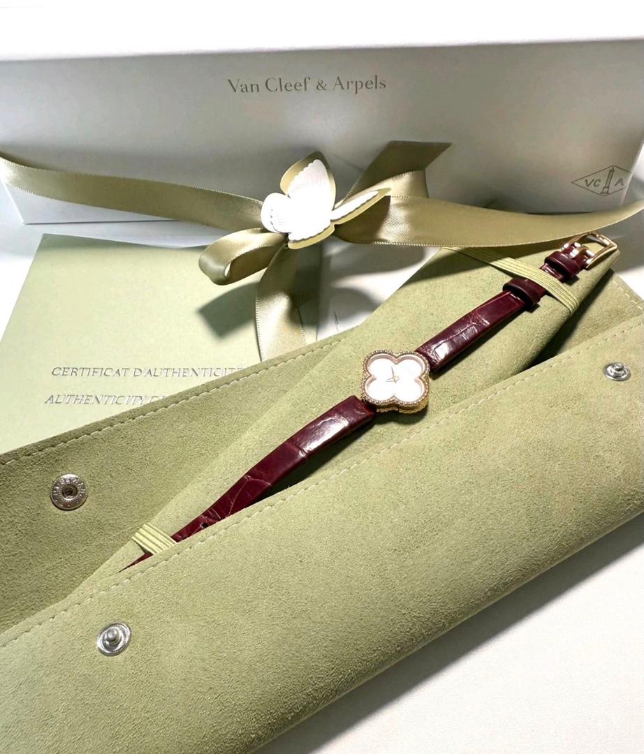 Van Cleef & Arpels Sweet Alhambra Or Rose 18 carats Nacre VCAR08SF00