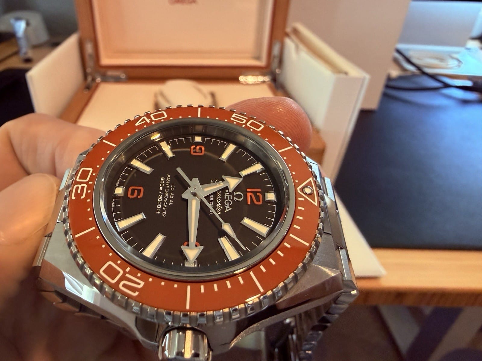 Omega Seamaster Planet Ocean 600M - Orange - Acier - B&P - Excellent état – Image 3
