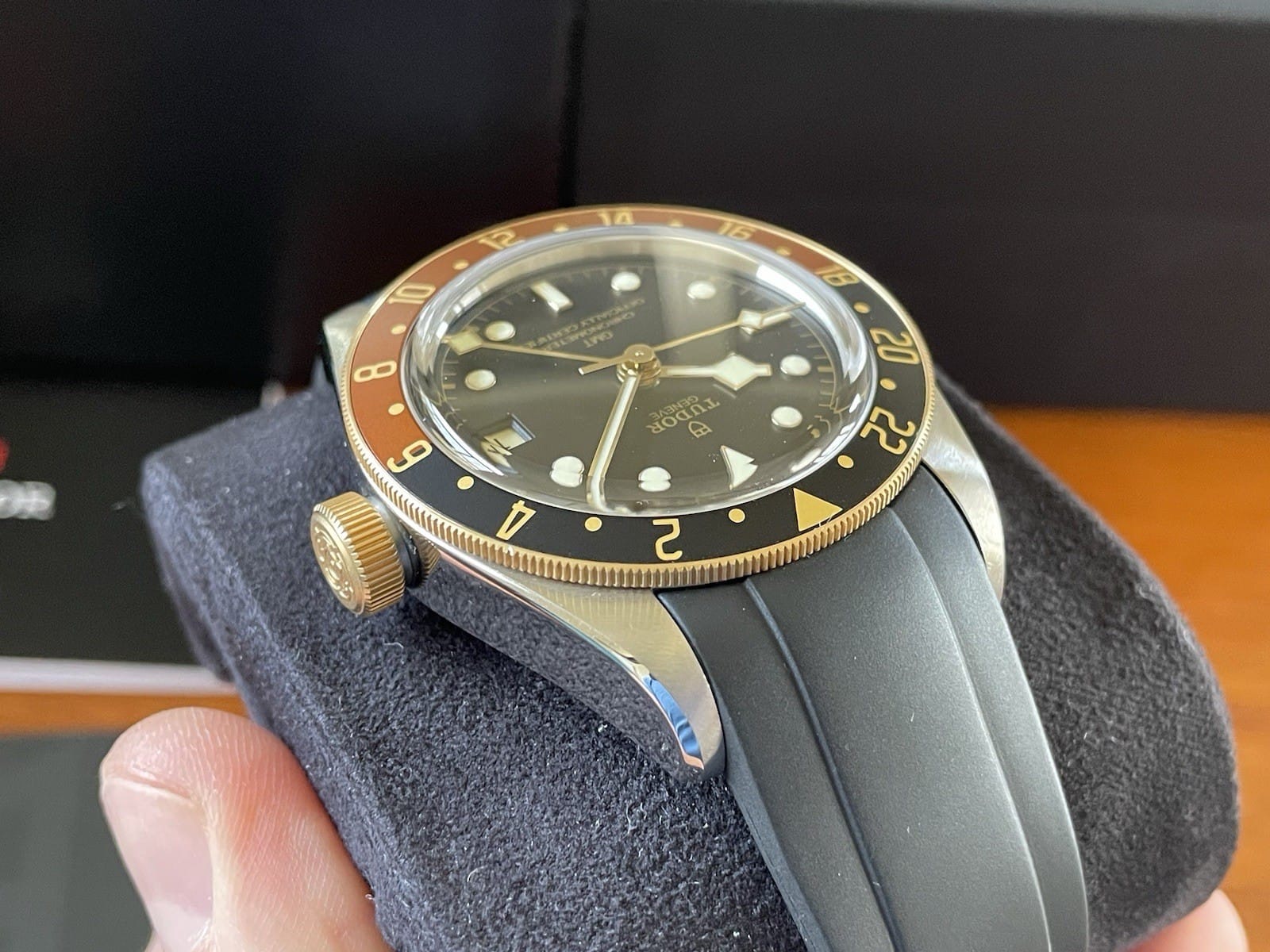 Montre-bracelet Tudor Black Bay GMT S&G 41 mm M79833 en excellent état. – Image 9