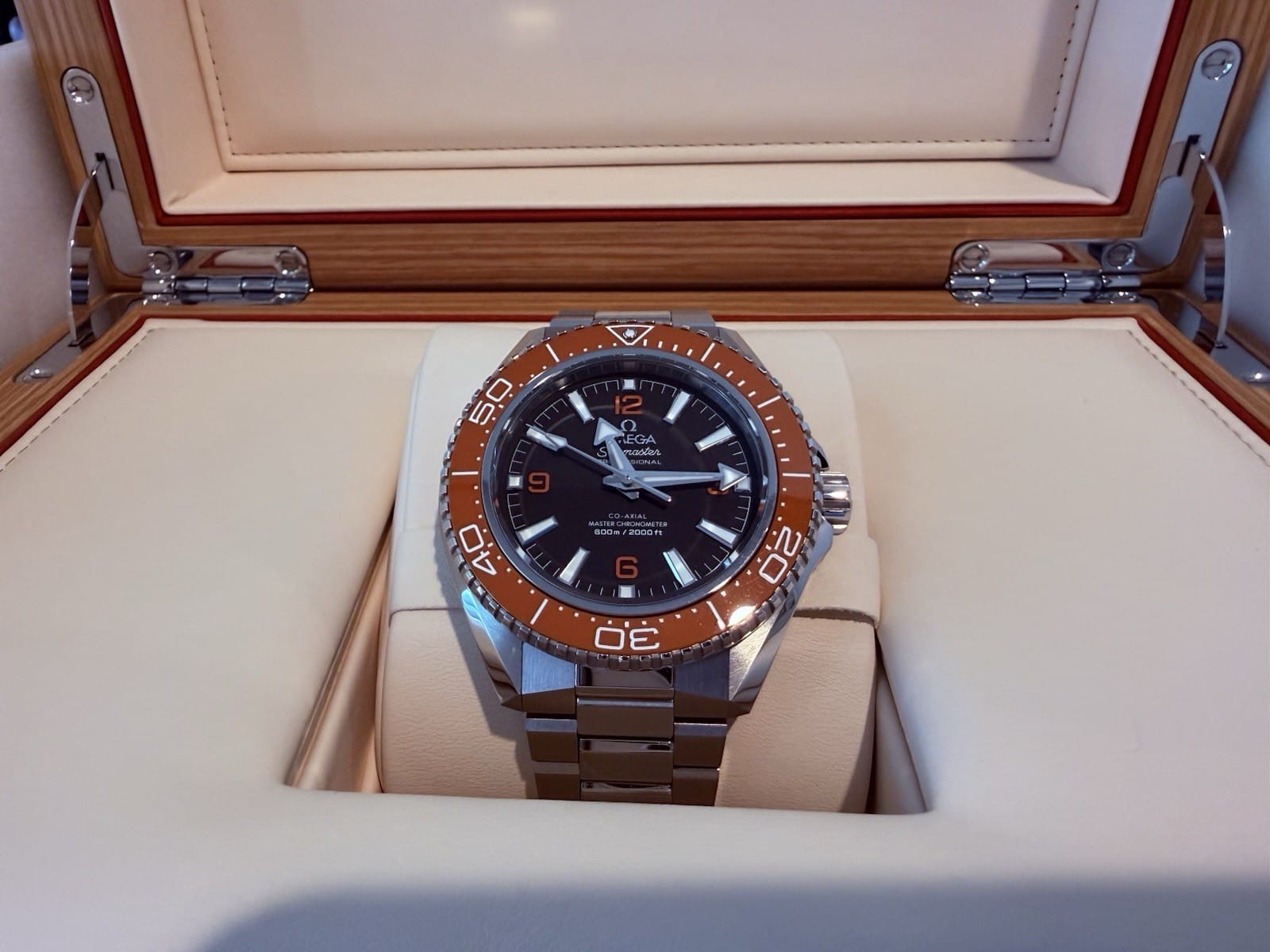 Omega Seamaster Planet Ocean 600M - Orange - Acier - B&P - Excellent état – Image 11