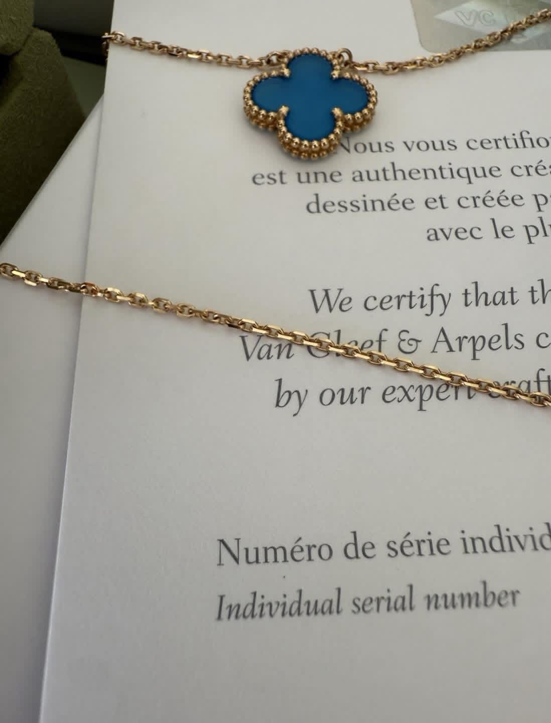 Pendentif Van Cleef & Arpels Vintage Alhambra Agate Or Jaune 750 Coffret – Image 13