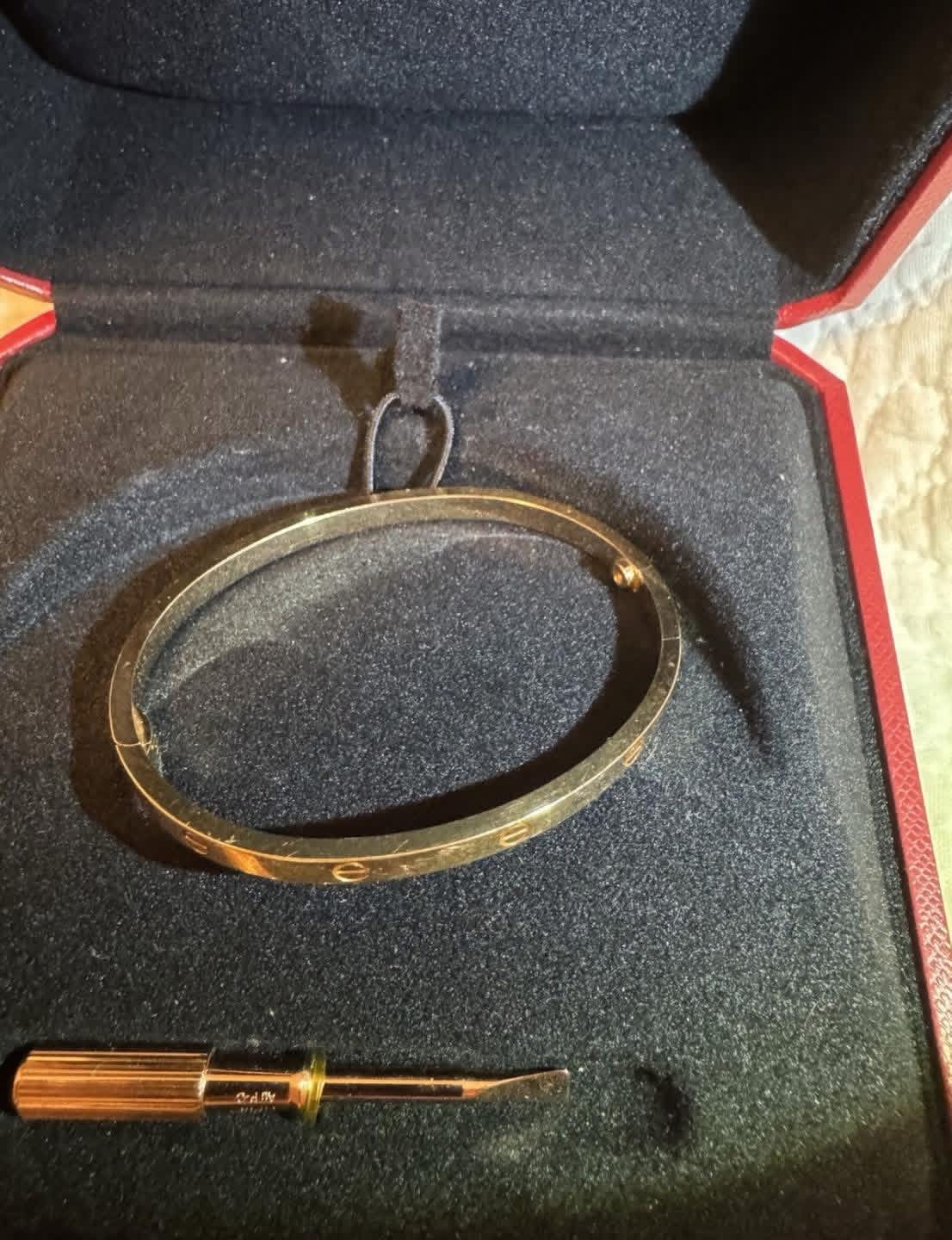 Bracelet Cartier LOVE (petit) Or rose Taille 16 – Image 2