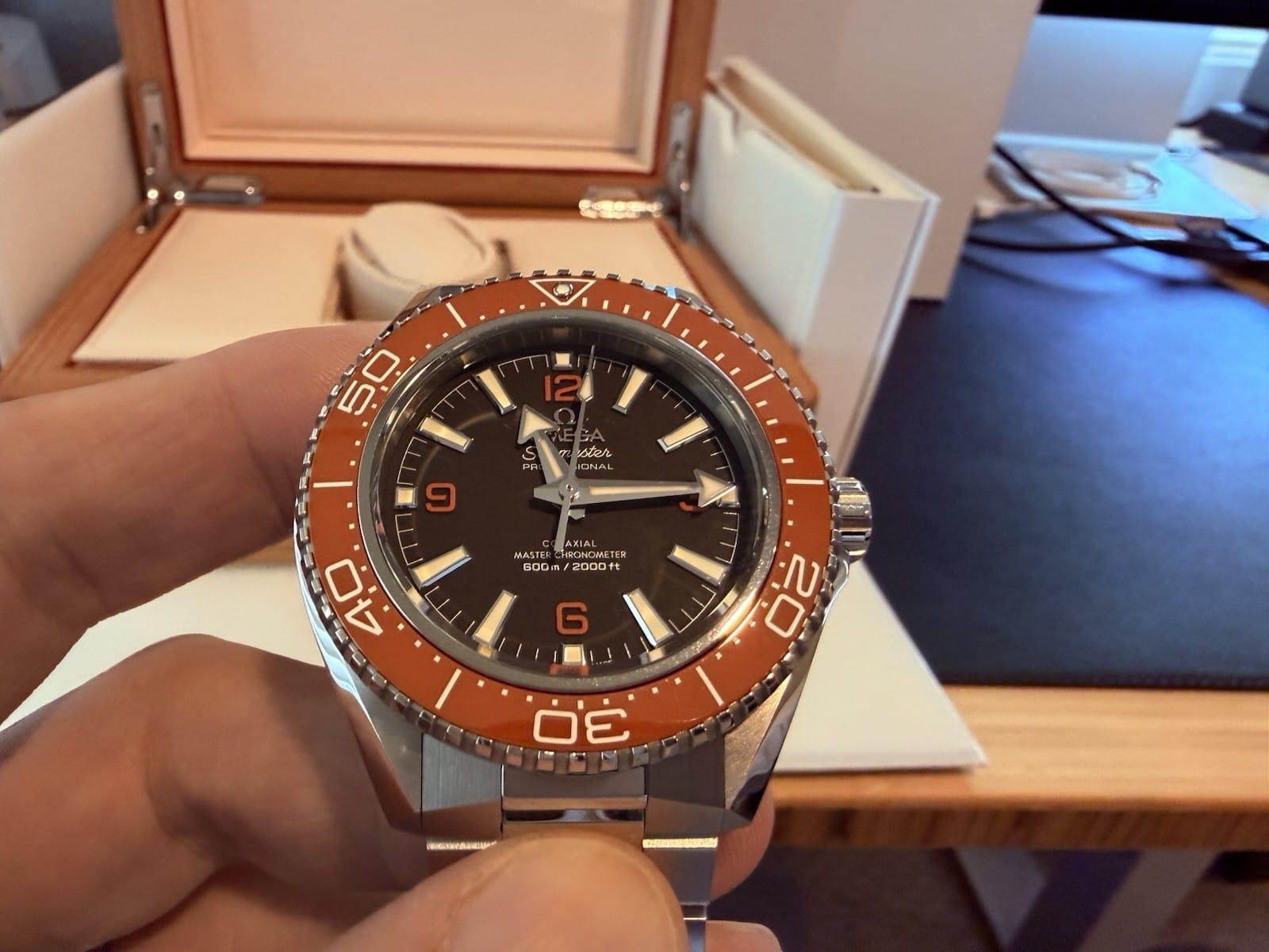 Omega Seamaster Planet Ocean 600M - Orange - Acier - B&P - Excellent état – Image 2