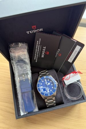 Montre TUDOR Pelagos 25600TB Bracelet en titane bleu 2023 42 mm Boîte, papiers et garantie