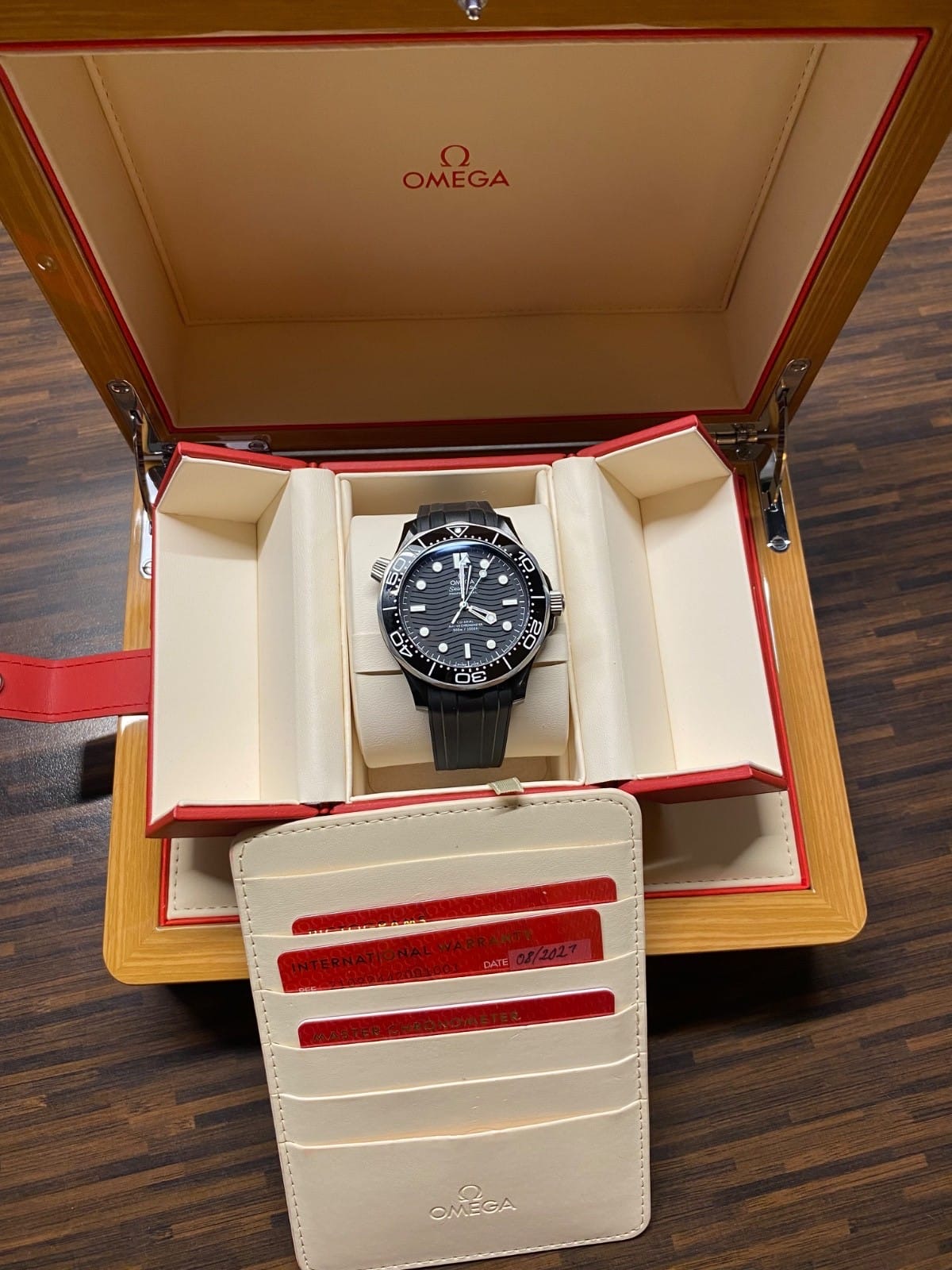 Omega Seamaster Diver 300 Céramique, Réf. : 210.92.44.20.01.001