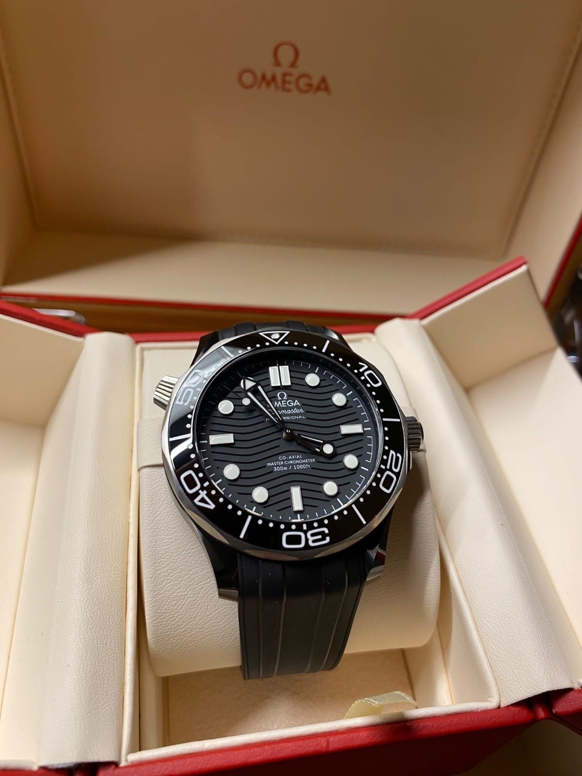 Omega Seamaster Diver 300 Céramique, Réf. : 210.92.44.20.01.001 – Image 4