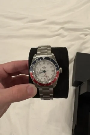 Tudor Black Bay GMT Cadran Blanc Pepsi 41 mm - M79830RB - Opaline