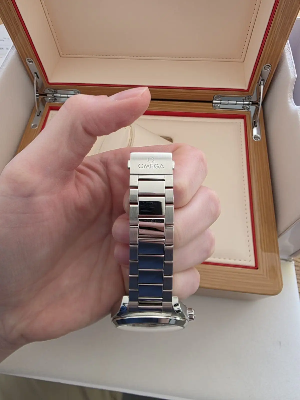 Montre Omega Seamaster Aqua Terra à cadran vert 220.10.41.21.10.001 2022 – Image 6