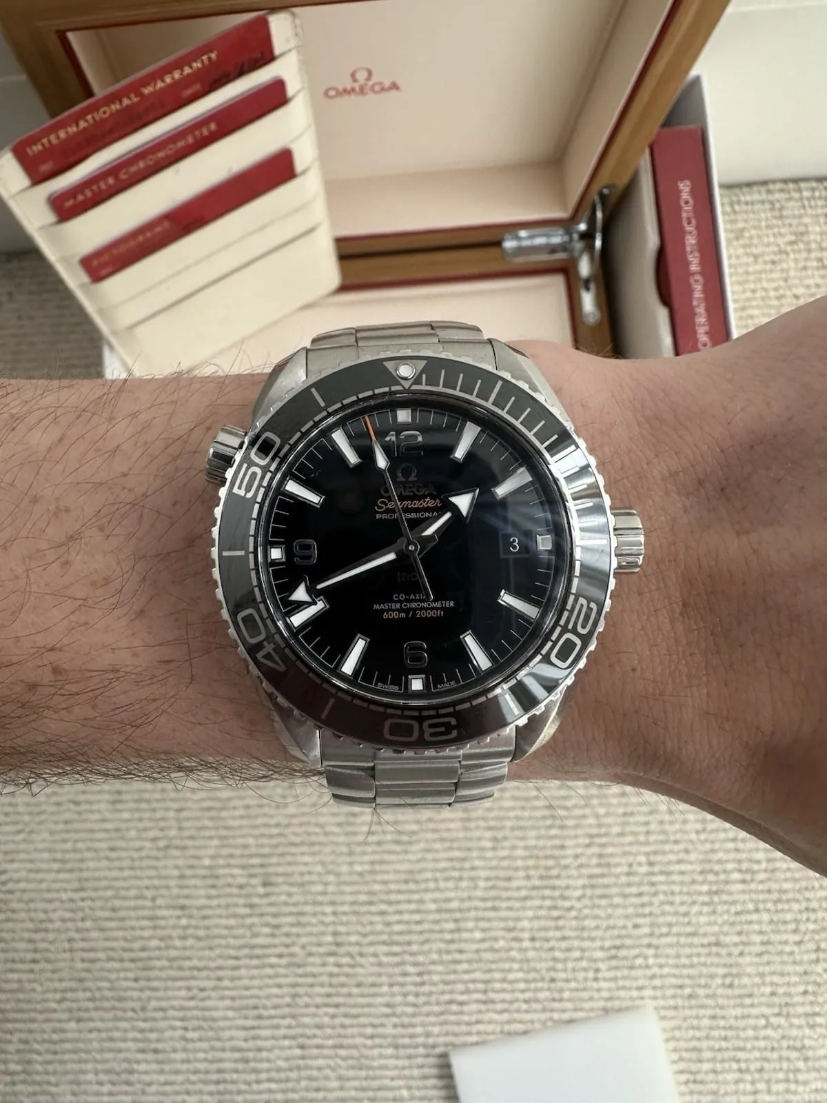 Omega Planet Ocean 215.30.44.21.01.001 - 2024 - Papiers de la boîte