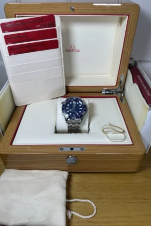 Omega Seamaster 300M Bleue | 210.30.42.20.03.001 | 2023 | Boîte, papiers, étiquette volante