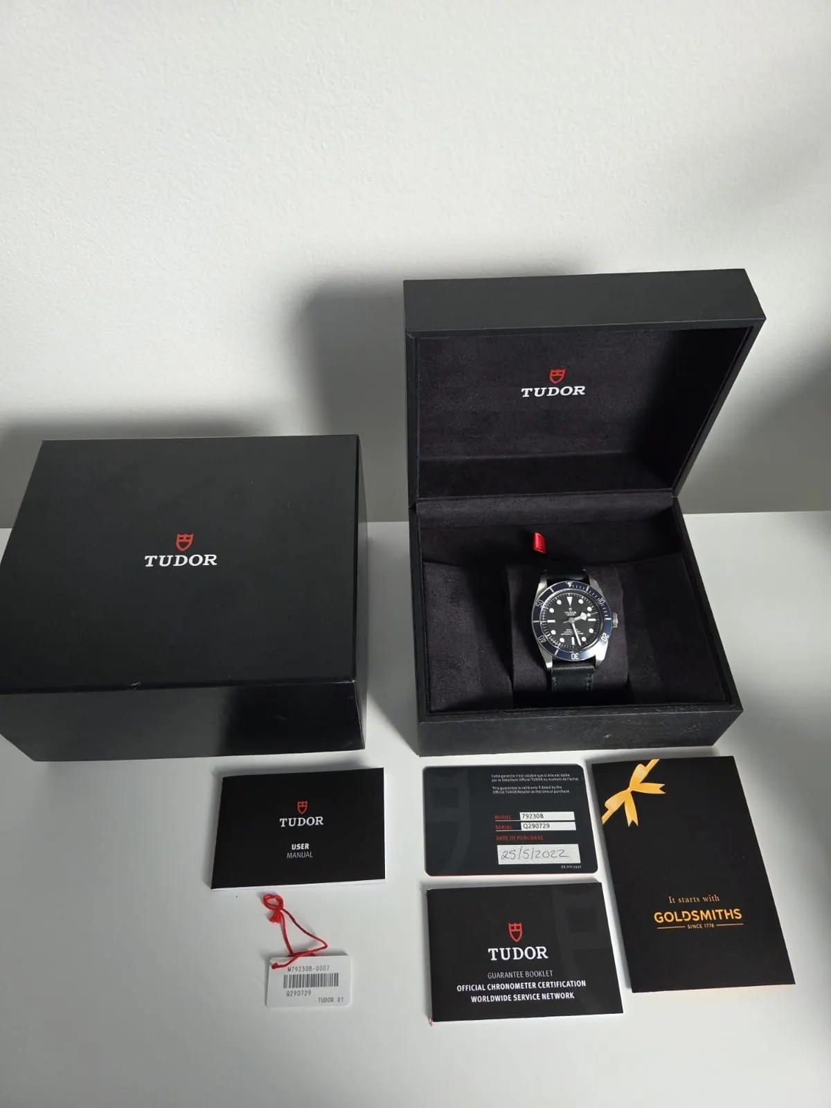 TUDOR Black Bay 41 mm Lunette bleue Montre automatique Ensemble complet 2022