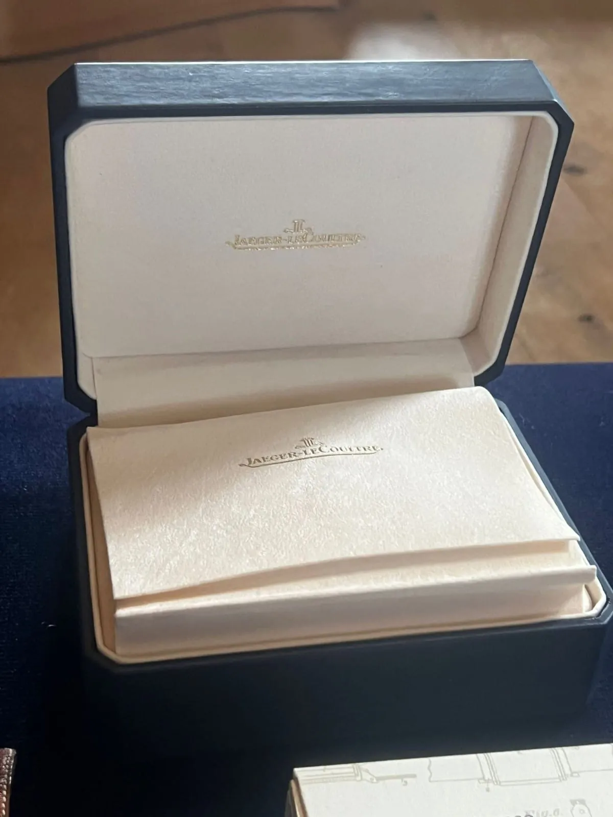 Coffret complet Jaeger-LeCoultre Reverso 260808 : bracelet en acier inoxydable, bracelet et fermoir Jaeger – Image 20