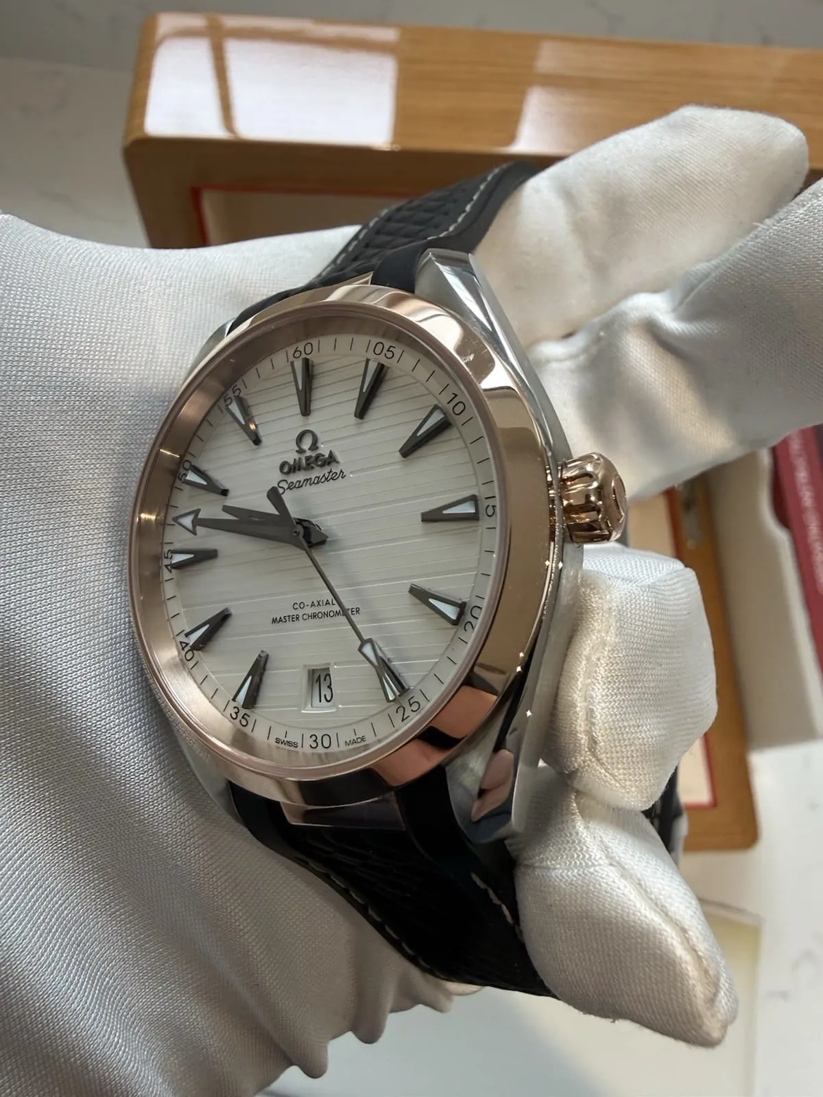 OMEGA Seamaster Aqua Terra 41 Or Sedna 220.22.41.21.02.001 – Image 3