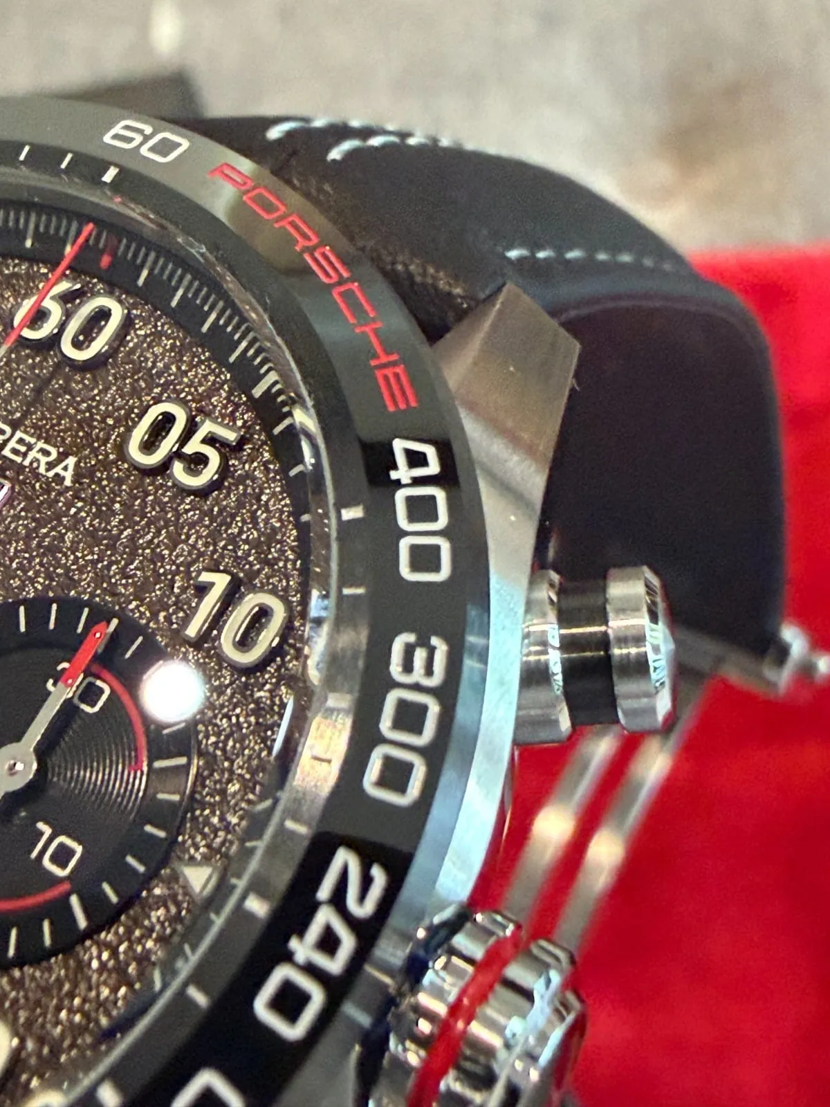 TAG Heuer Carrera Porsche Édition Spéciale CBN2A1F.FC6492 – 44 mm – Heuer 02 – Jeu complet – Image 7